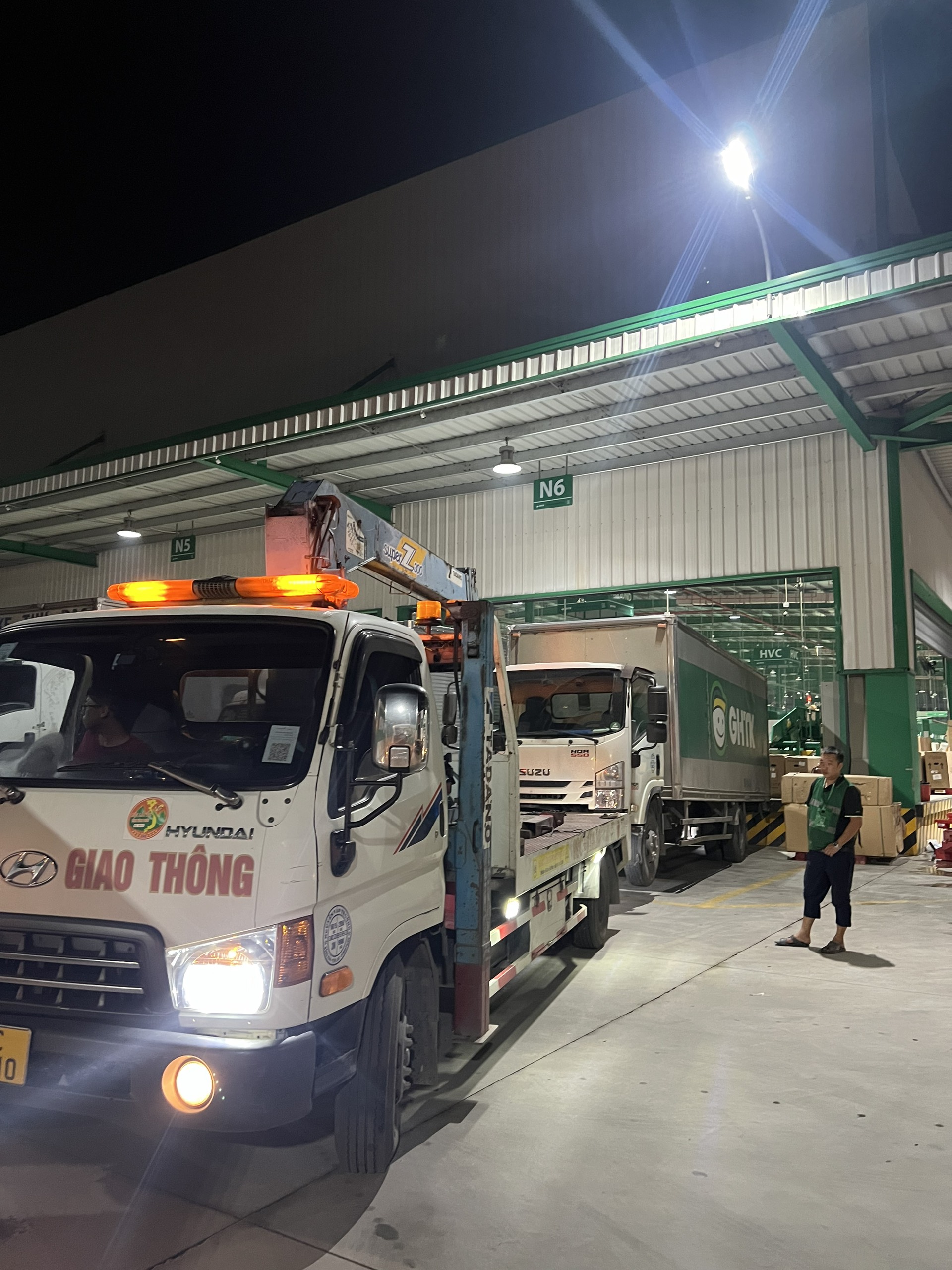 Hướng dẫn gọi cứu hộ xe nhanh chóng