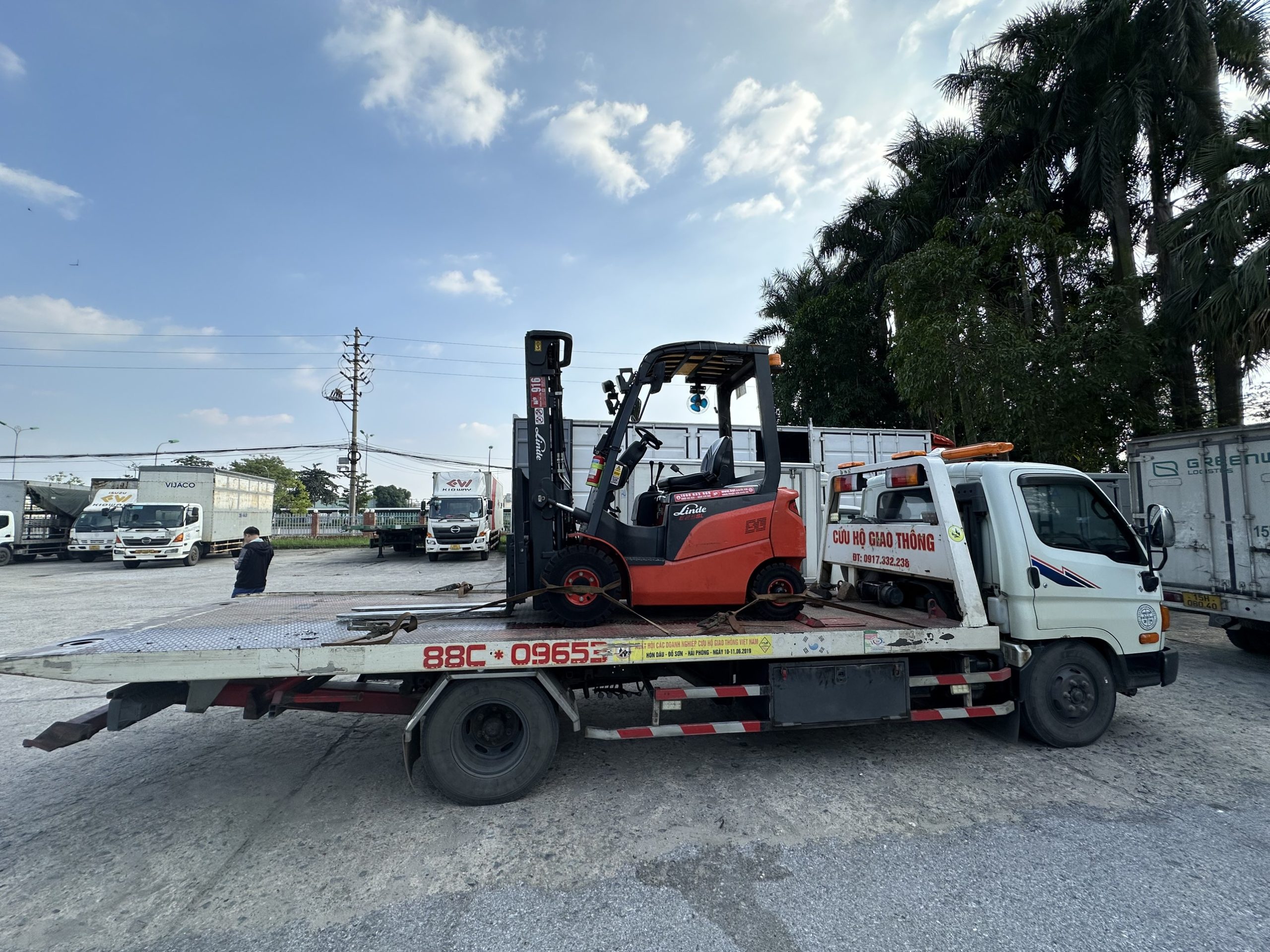 vận chuyên xe nâng chi tiết nhất 2025 tại Vĩnh Phúc